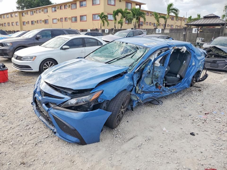 2023 TOYOTA CAMRY SE