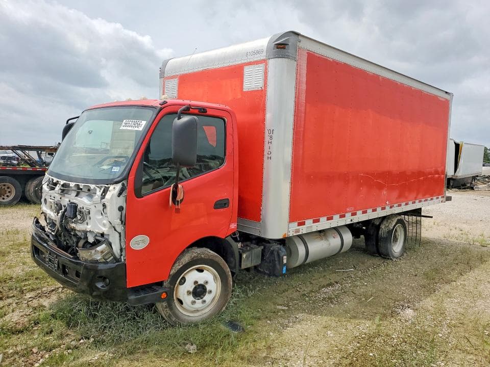 2018 HINO 195