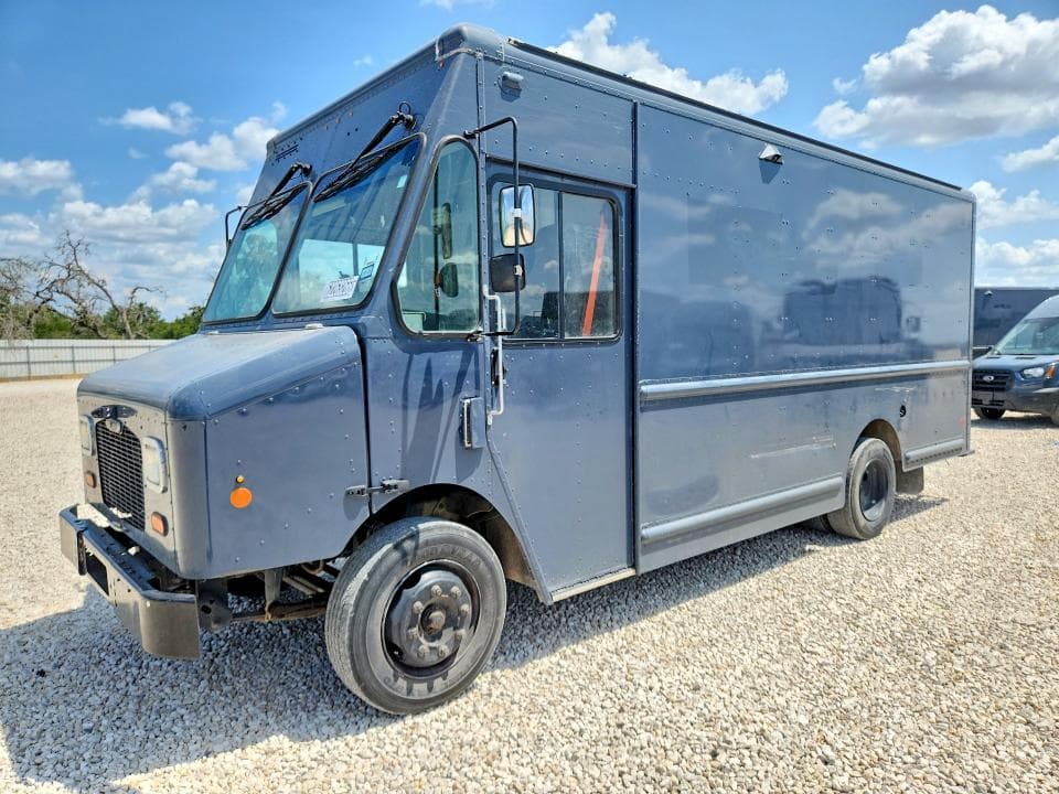 2020 FREIGHTLINER CHASSIS M LINE WALK-IN VAN