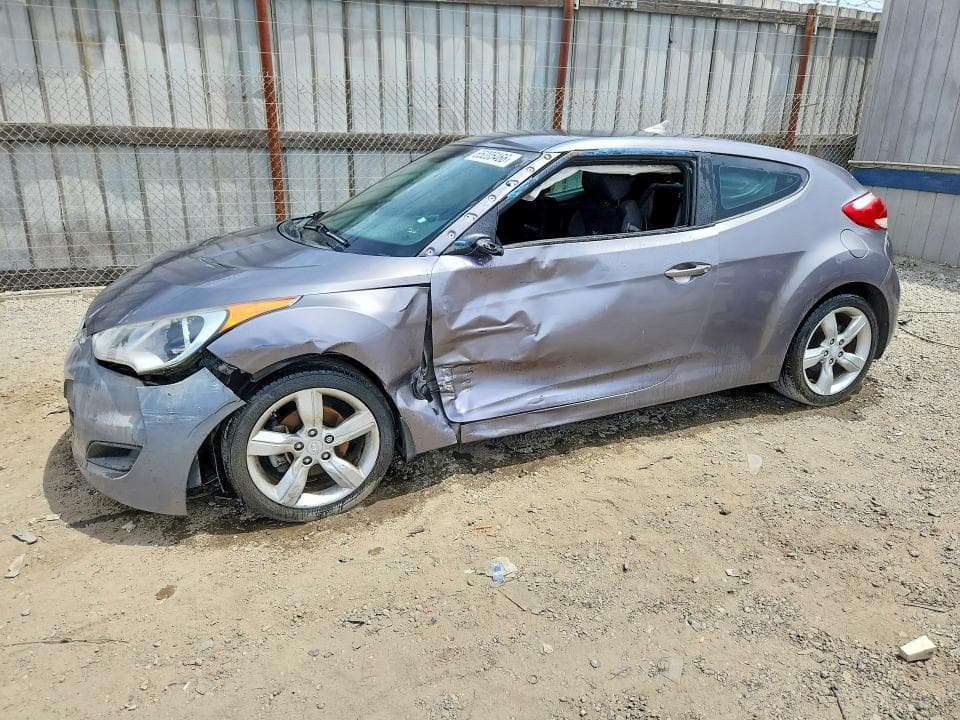 2013 HYUNDAI VELOSTER BASE