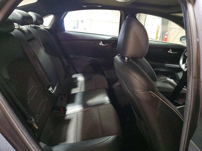 2022 KIA FORTE GT LINE
