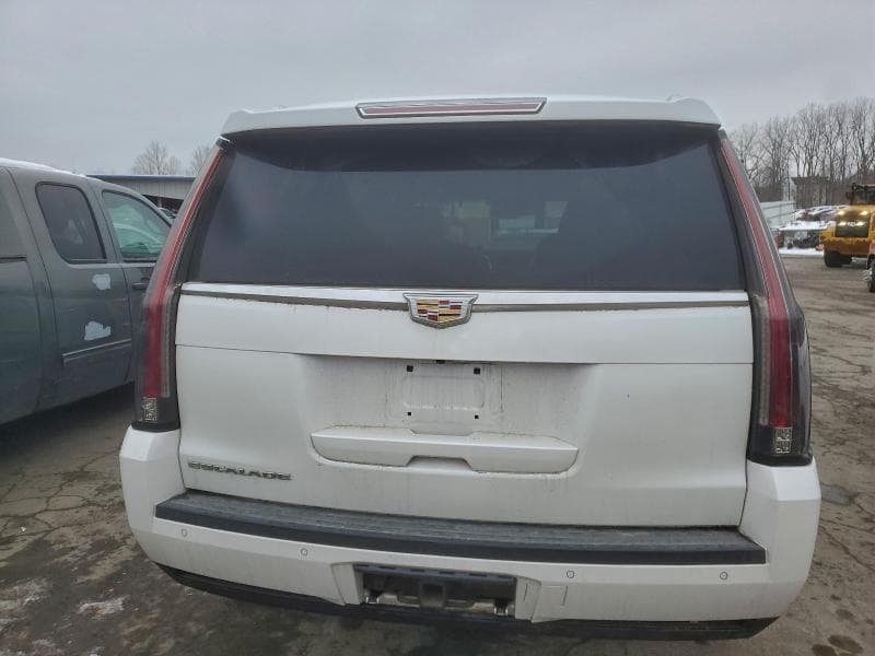 2016 CADILLAC ESCALADE LUXURY