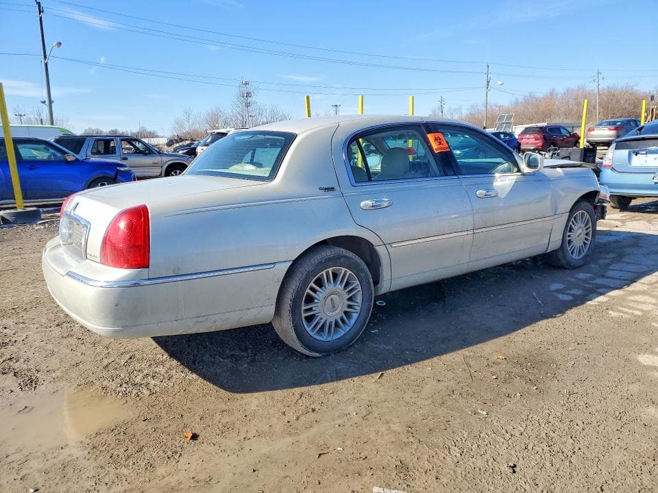 2007 LINCOLN TOWN CAR