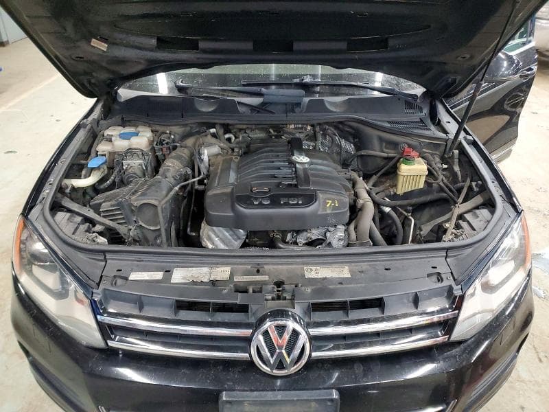 2013 VOLKSWAGEN TOUAREG V6