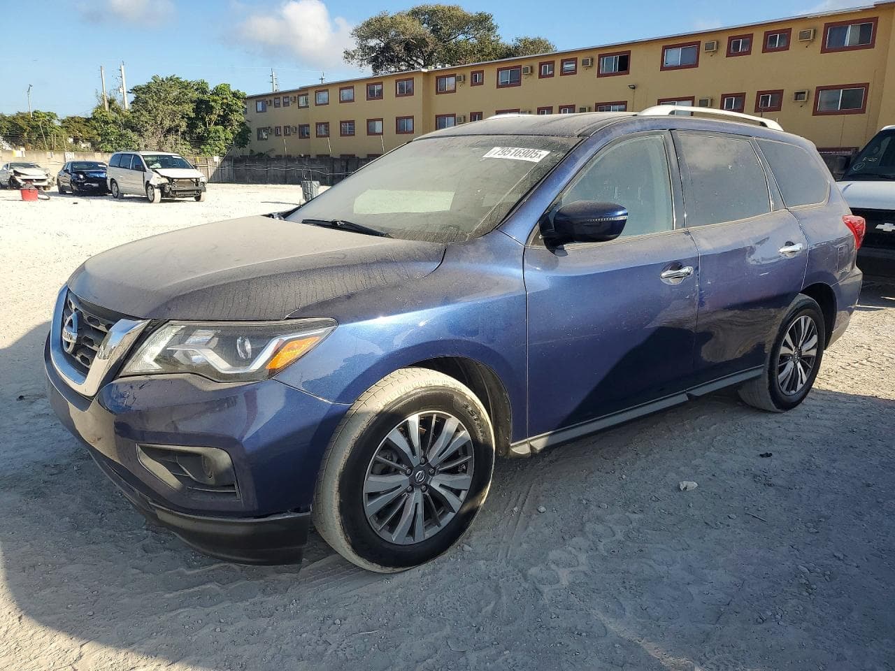 2019 Nissan Pathfinder Sv