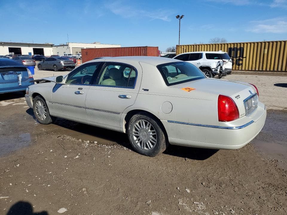 2007 LINCOLN TOWN CAR