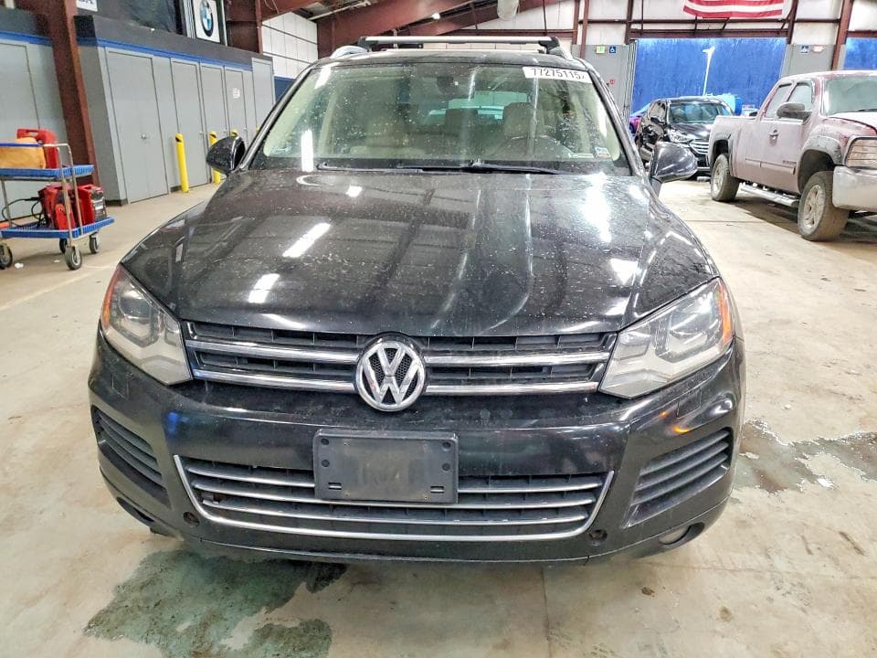 2013 VOLKSWAGEN TOUAREG V6