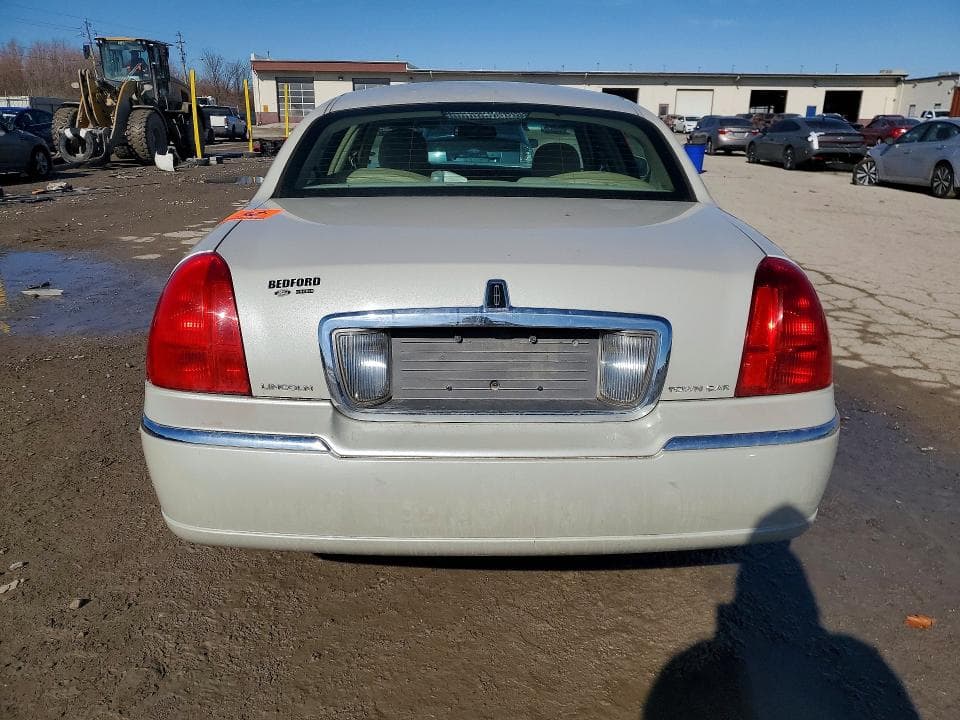 2007 LINCOLN TOWN CAR