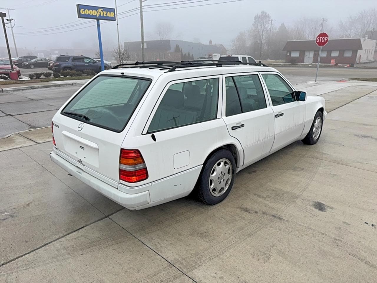 1995 Mercedes-Benz E 320