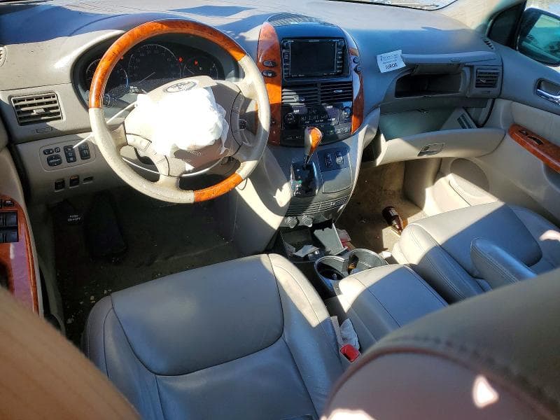 2008 TOYOTA SIENNA XLE