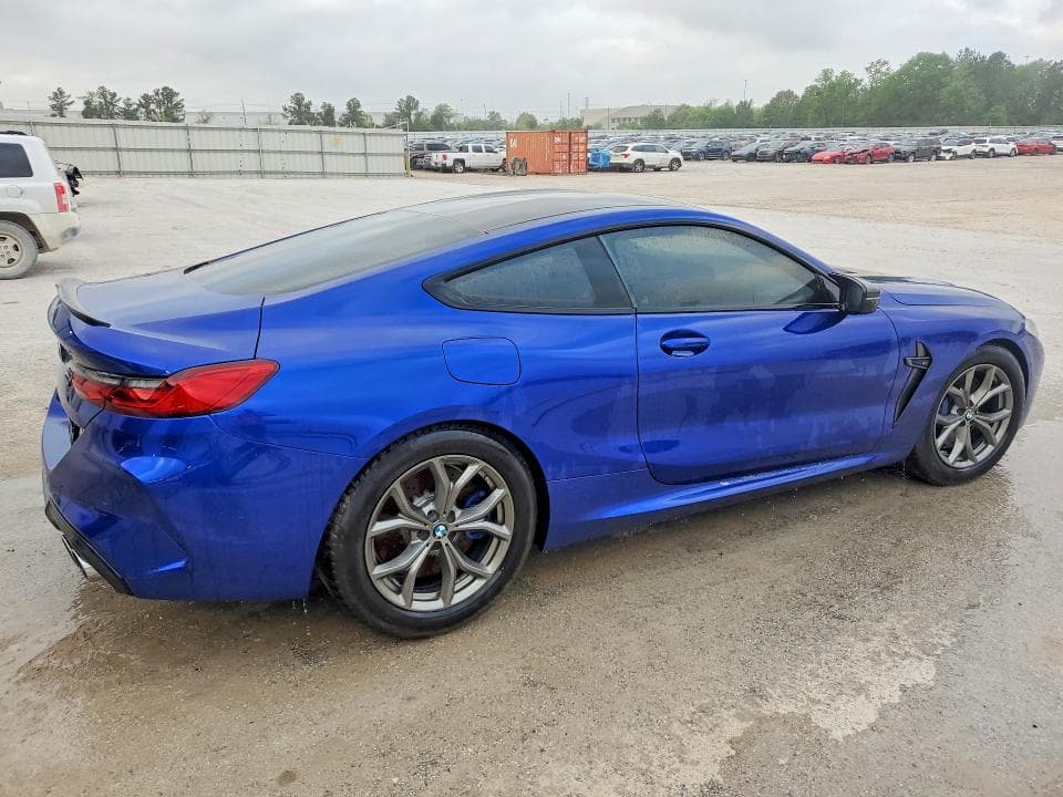 2024 BMW M8