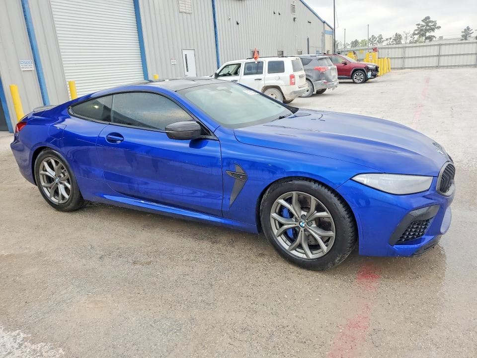 2024 BMW M8