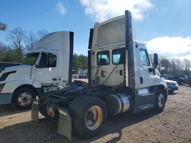 2016 FREIGHTLINER CASCADIA 125 SEMI TRUCK
