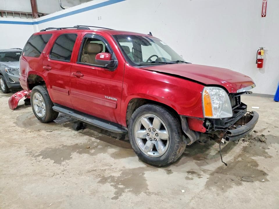 2013 GMC YUKON SLT