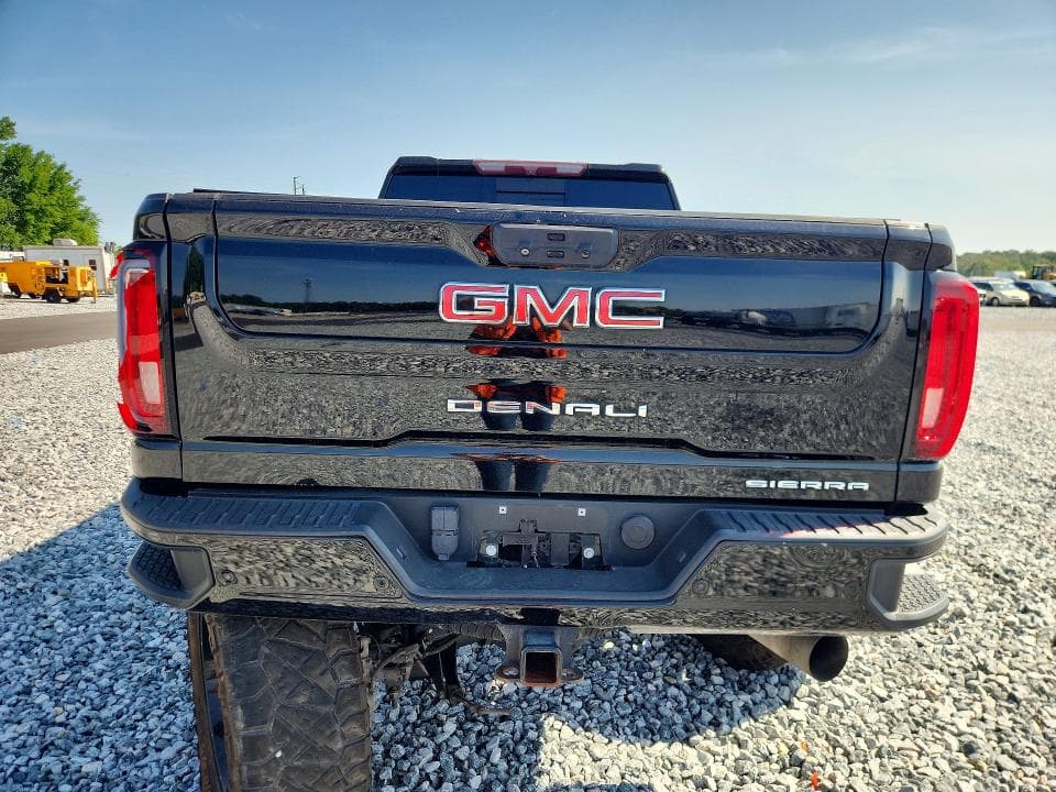2022 GMC SIERRA K2500 DENALI