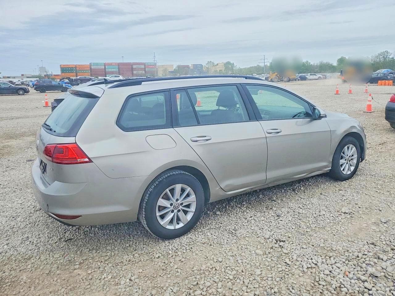 2017 Volkswagen Golf Sportwagen S