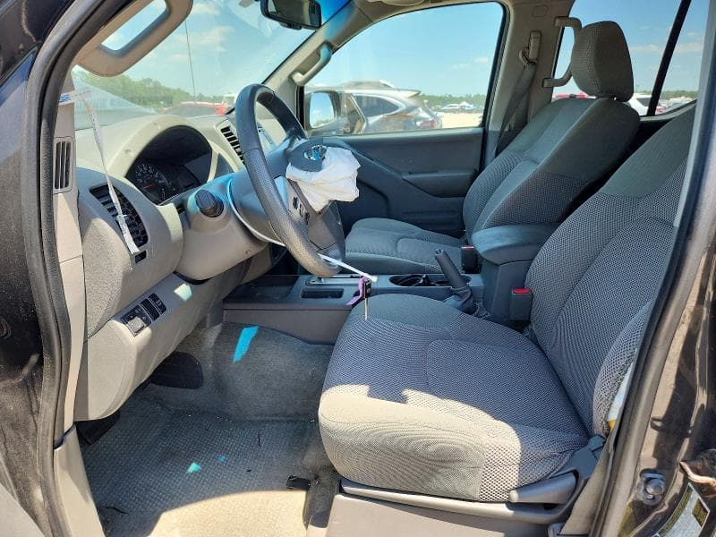 2015 NISSAN FRONTIER S