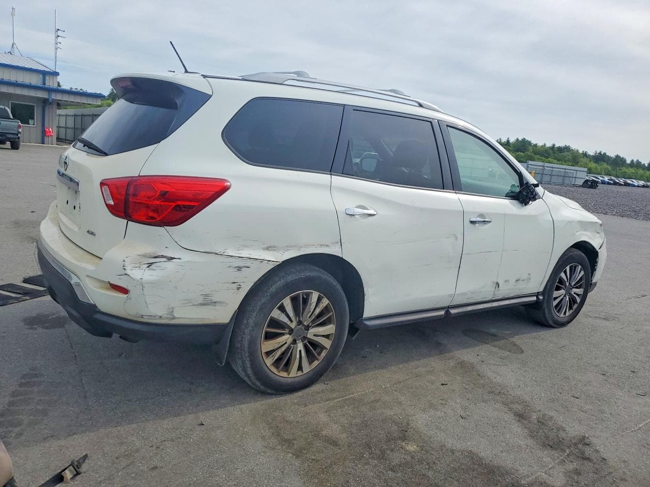 2018 Nissan Pathfinder S