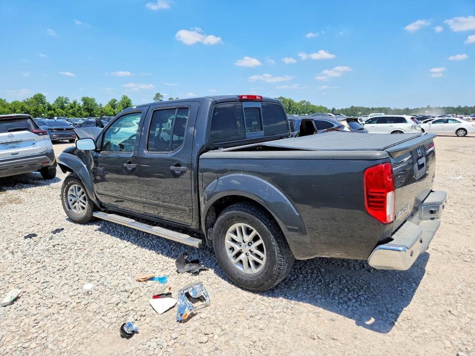 2015 NISSAN FRONTIER S