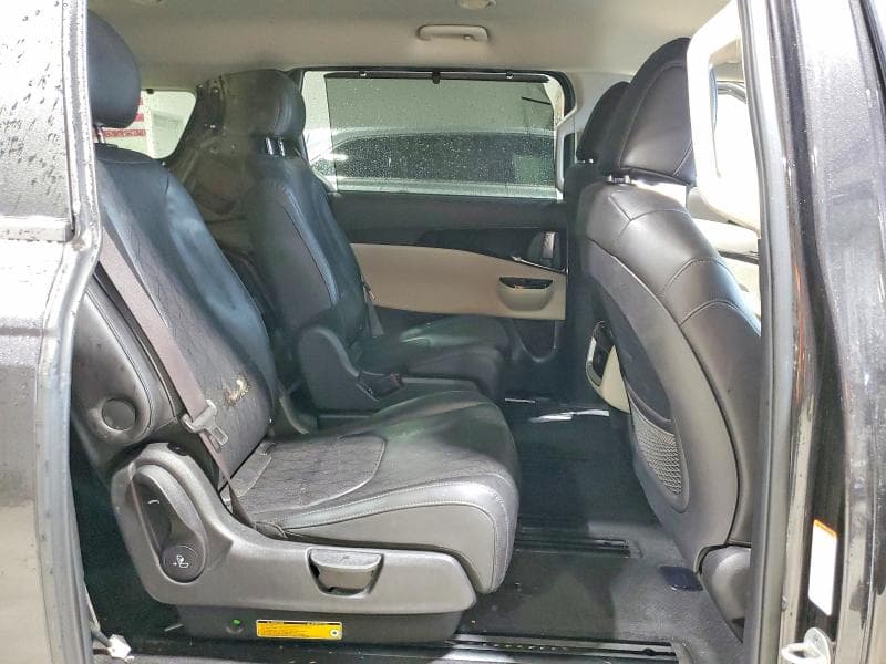 2022 KIA CARNIVAL EX