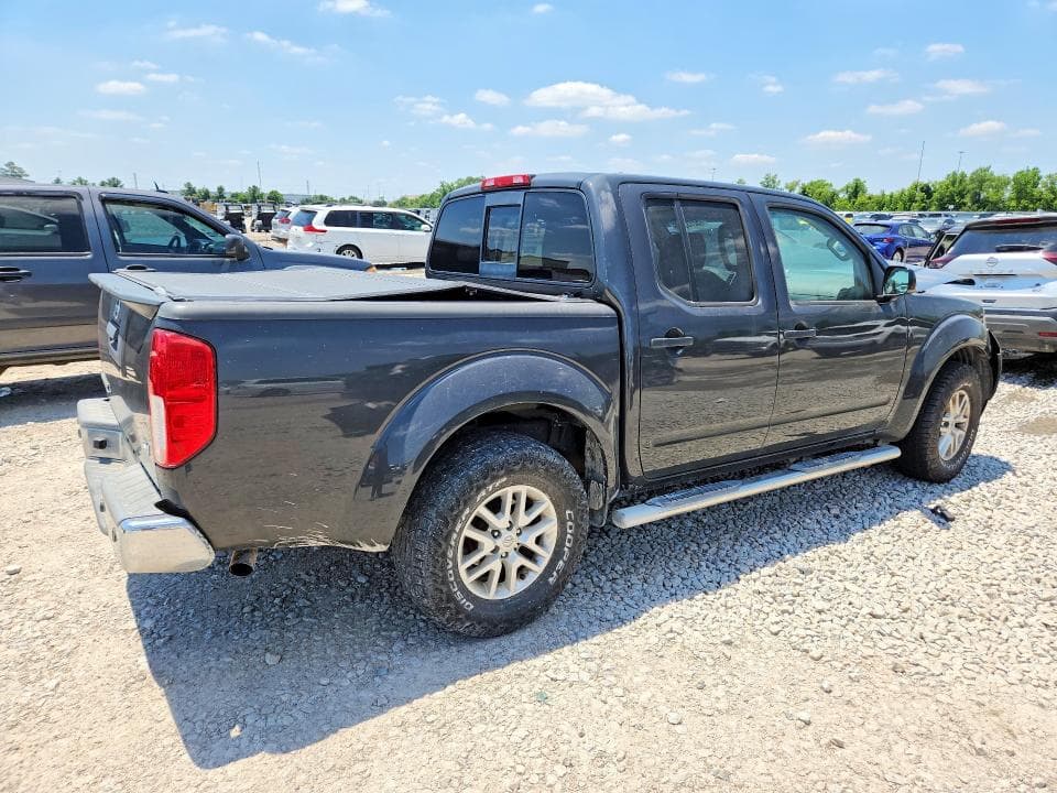 2015 NISSAN FRONTIER S