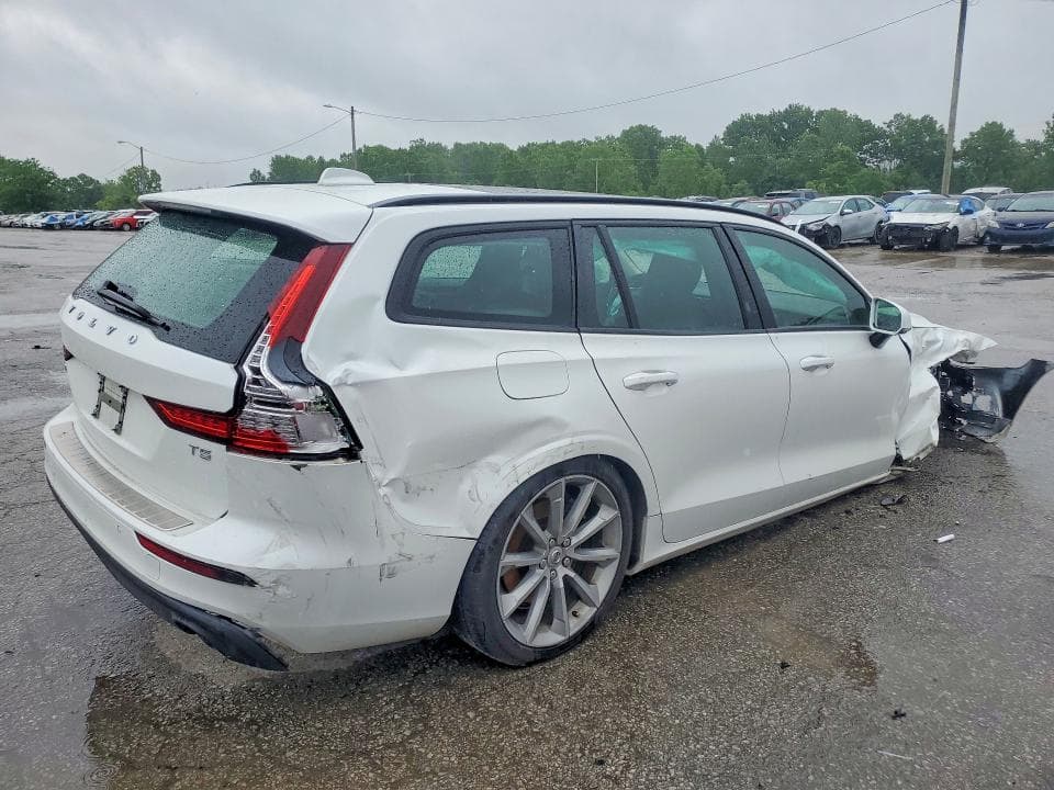 2020 VOLVO V60 T5 MOMENTUM