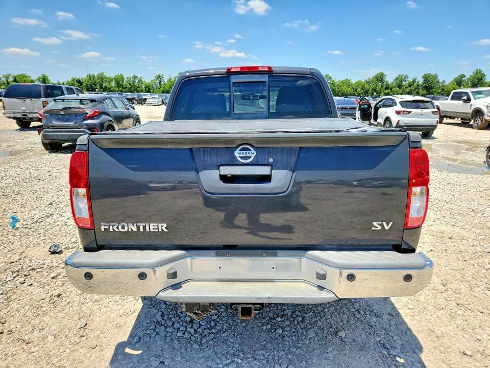2015 NISSAN FRONTIER S