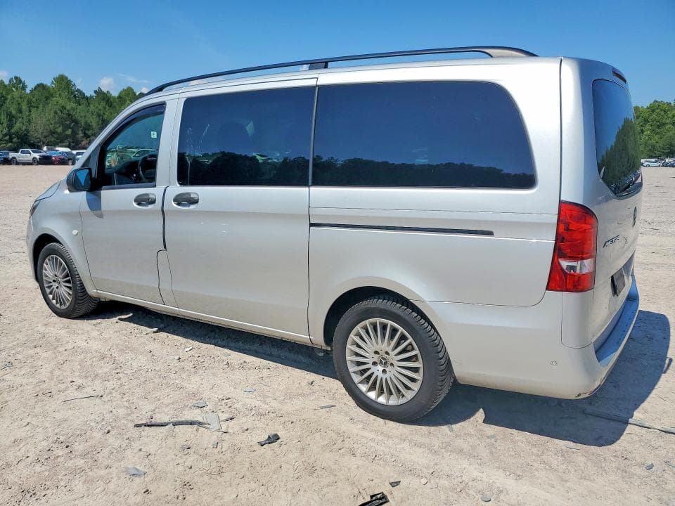 2019 MERCEDES-BENZ METRIS