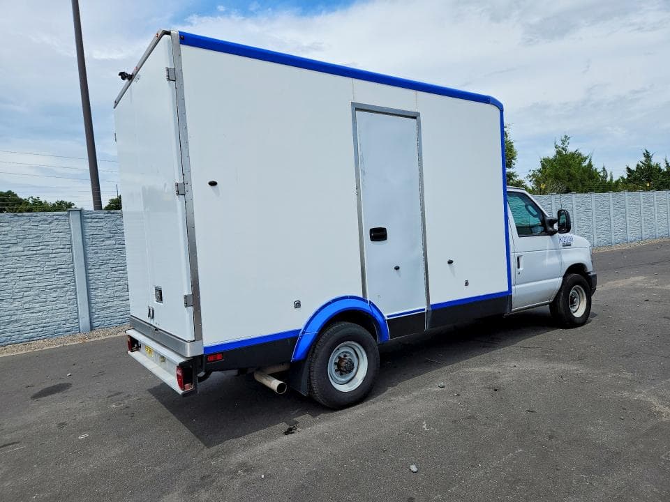 2023 FORD E350 REFRIGERATED BOX TRUCK