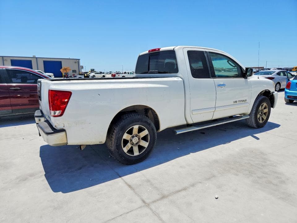 2005 NISSAN TITAN XE