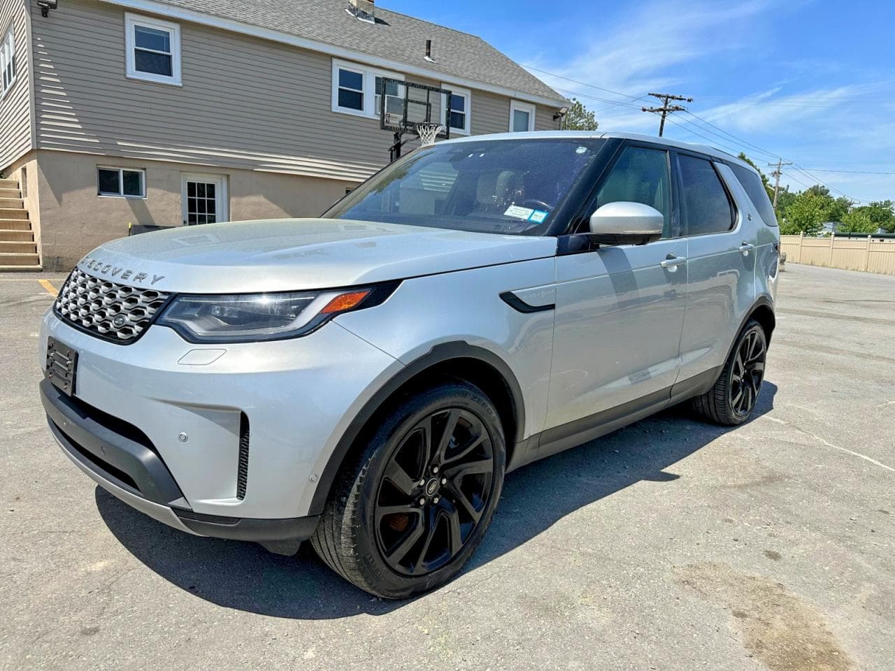 2022 Land Rover Discovery S