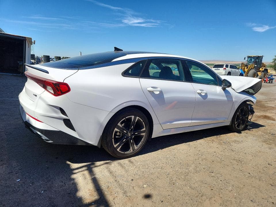 2022 KIA K5 GT LINE