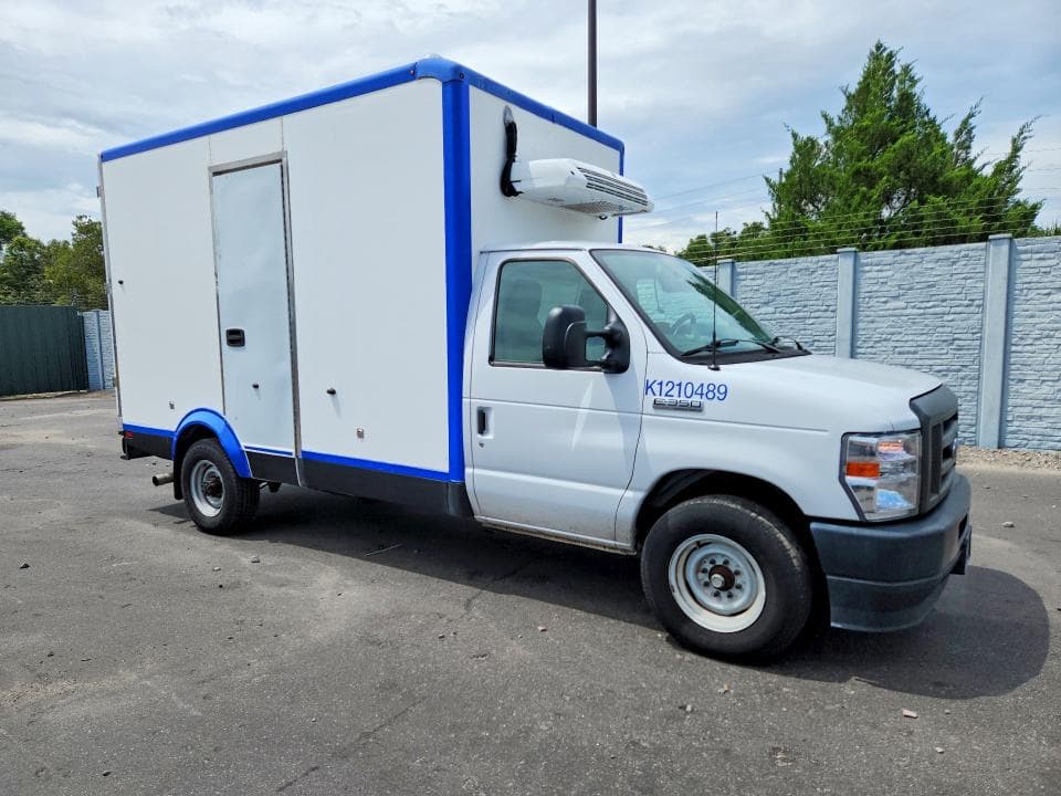 2023 FORD E350 REFRIGERATED BOX TRUCK