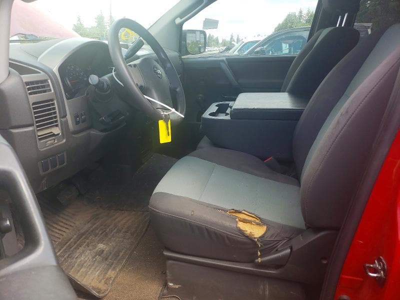 2005 NISSAN TITAN XE