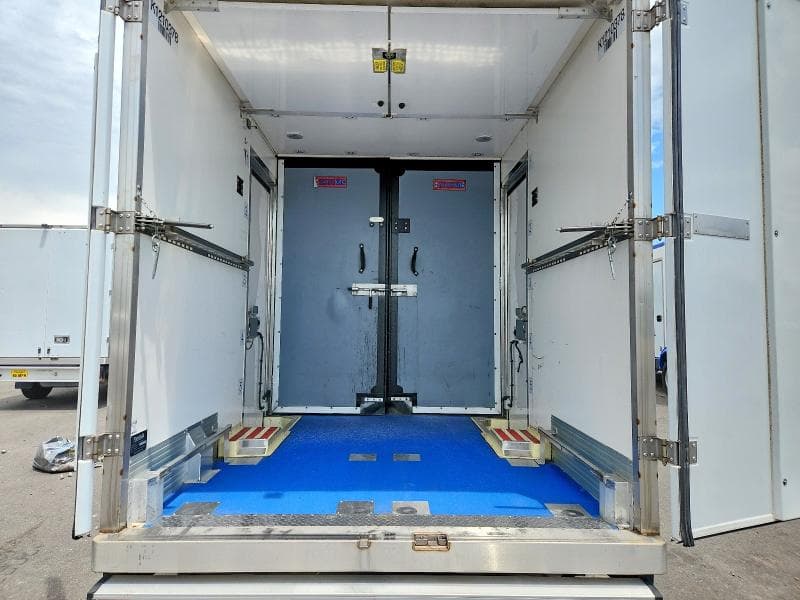 2023 FORD E350 REFRIGERATED BOX TRUCK