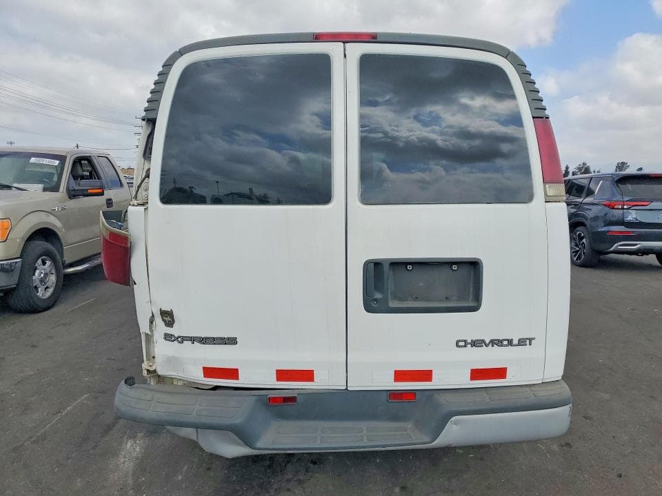 2001 CHEVROLET EXPRESS DELIVERY VAN