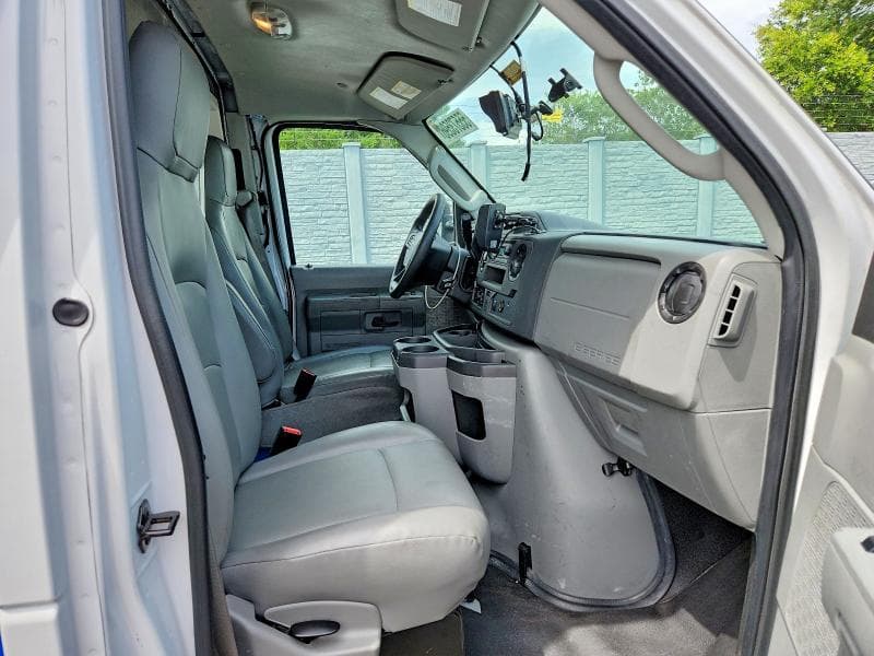 2023 FORD E350 REFRIGERATED BOX TRUCK