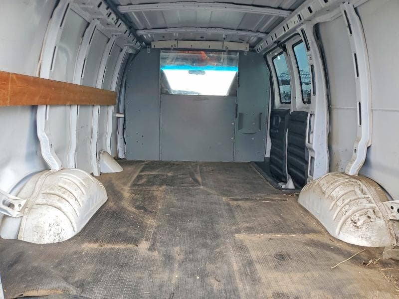 2001 CHEVROLET EXPRESS DELIVERY VAN