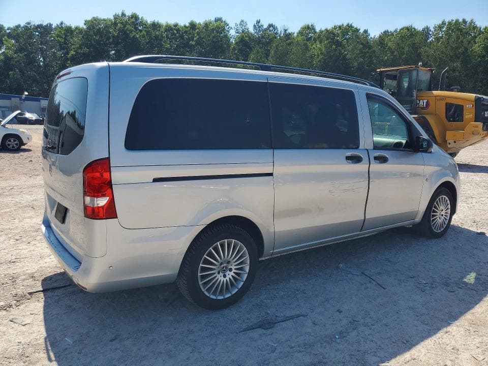 2019 MERCEDES-BENZ METRIS