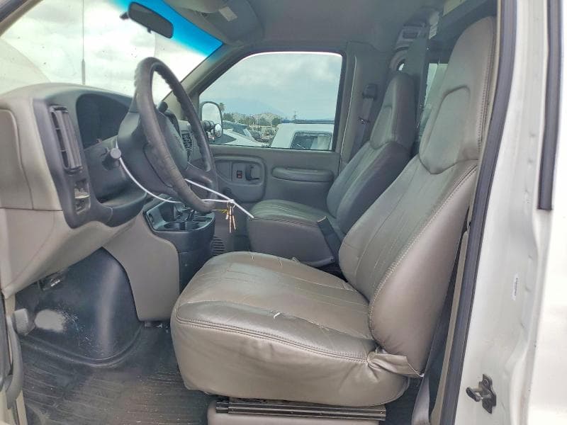 2001 CHEVROLET EXPRESS DELIVERY VAN