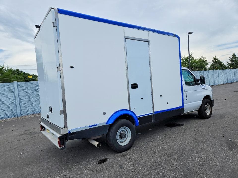 2023 FORD E350 REFRIGERATED BOX TRUCK