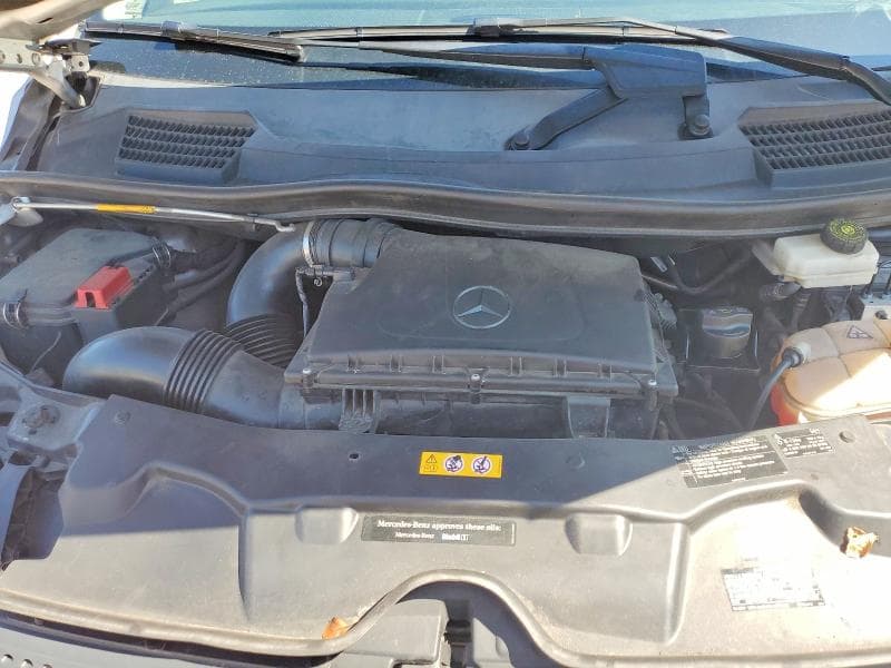 2019 MERCEDES-BENZ METRIS