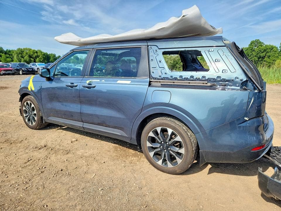 2022 KIA CARNIVAL EX