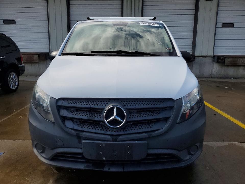 2017 MERCEDES-BENZ METRIS