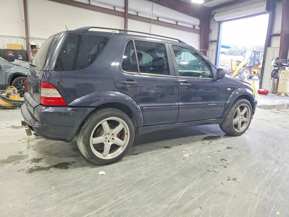 2001 MERCEDES-BENZ ML 55