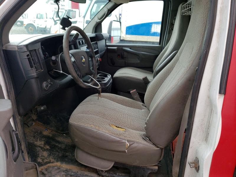 2015 CHEVROLET EXPRESS - BOX TRUCK