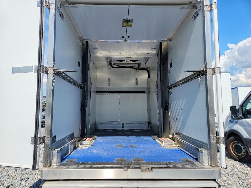 2023 FORD E350 REFRIGERATED BOX TRUCK