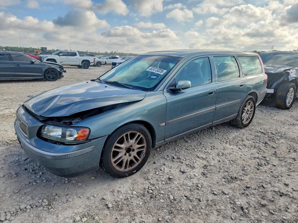 2004 VOLVO V70 FWD