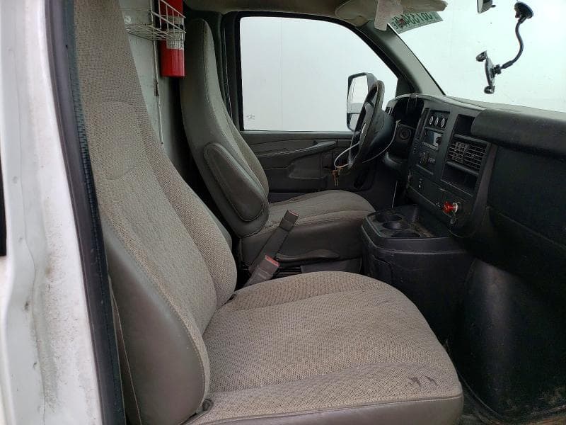 2015 CHEVROLET EXPRESS - BOX TRUCK