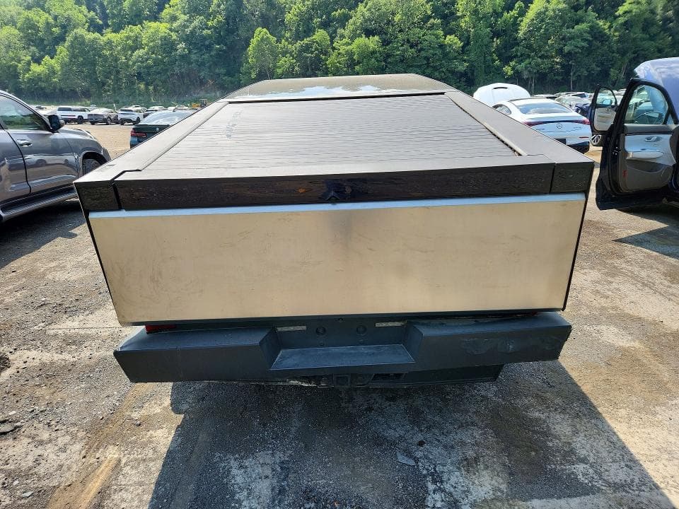 2026 TESLA CYBERTRUCK